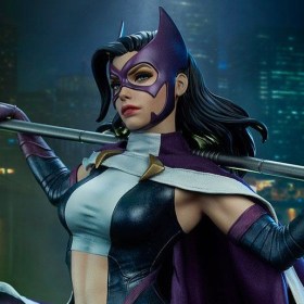 Huntress DC Comics Premium Format Figure by Sideshow Collectibles